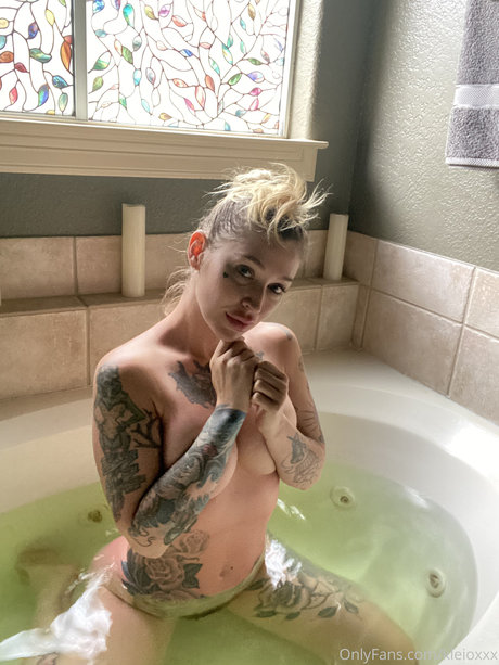 Kleio Valentien
