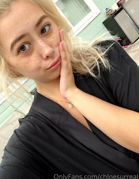 Chloe Surreal