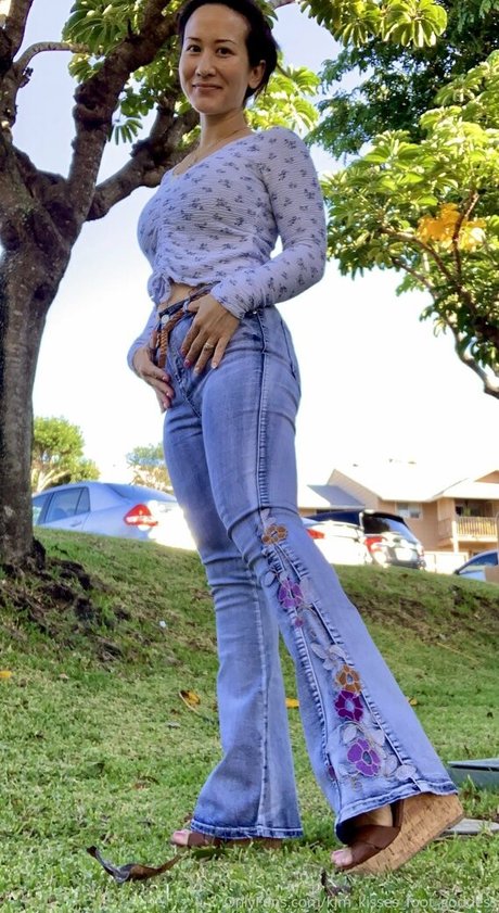 Kimkissesfootgoddess