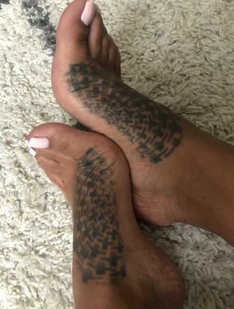 Asianfootworship