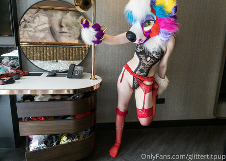 Glittertitpup