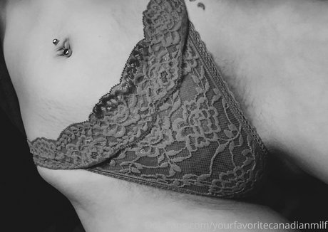 Yourfavoritecanadianmilf