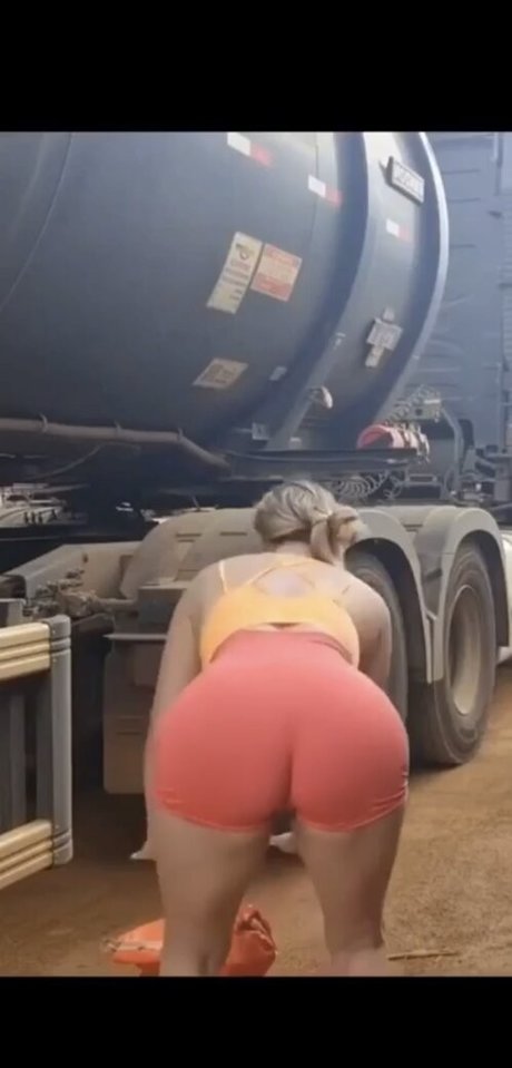 Aline Fuchter Ouriques