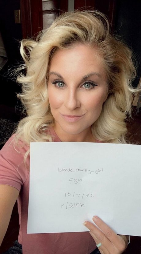 Blondecountrygirl