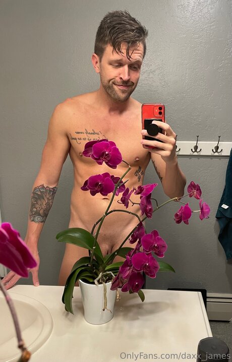 Daxx James