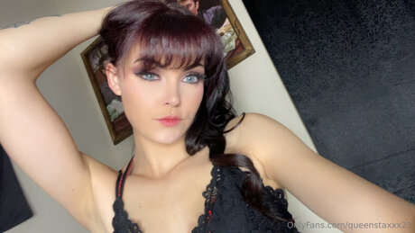 Queenstaxxx23