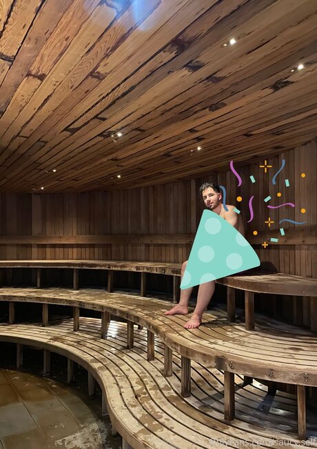 Curly Brown Hairdude