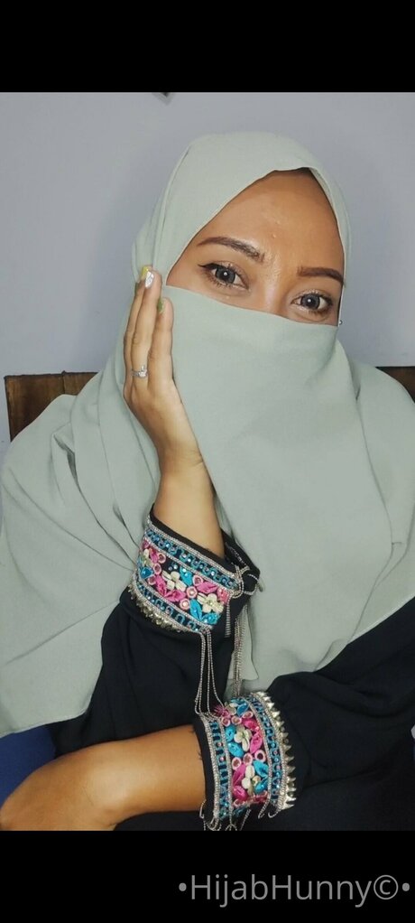 Hijabhunny Srs