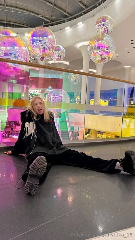 Anyutka 18