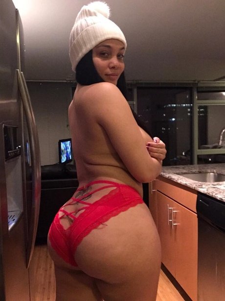 Sara Gold Iamsaragold