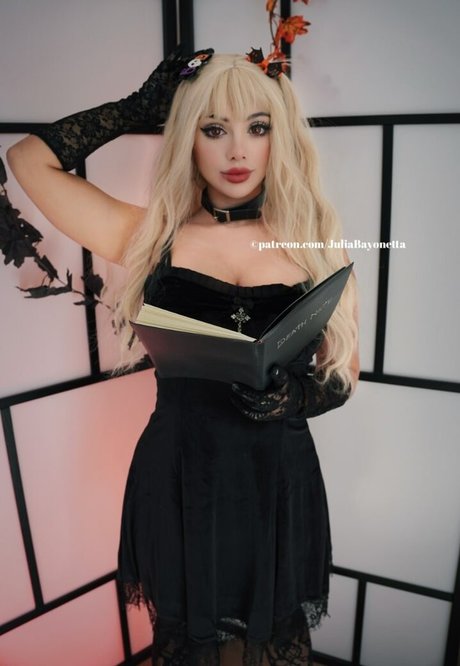 Julia Bayonetta
