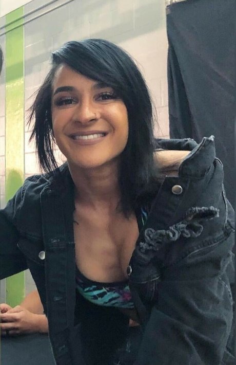 Dakota Kai