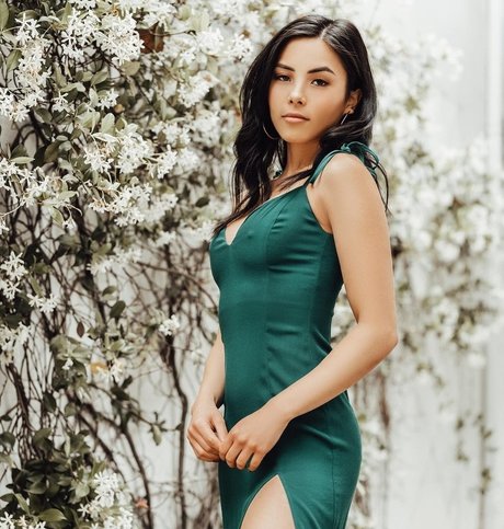 Anna Akana