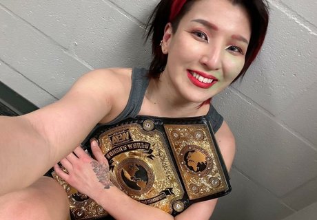 Hikaru Shida