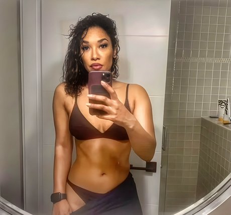 Candice Patton