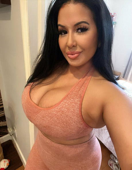 Latinamilfnyc