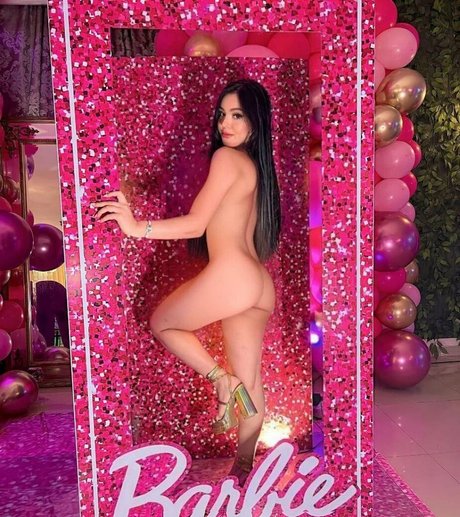 Bella Angel Dezoitou