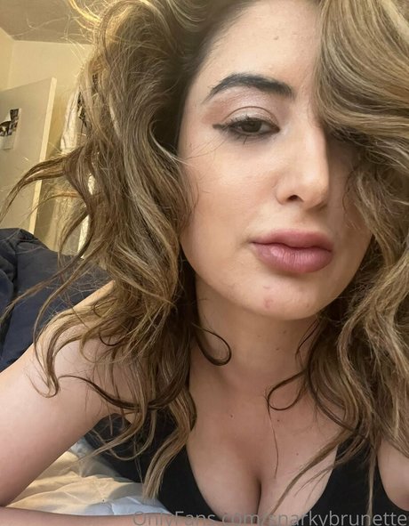 Snarkybrunette