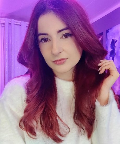 Anniefuchsia