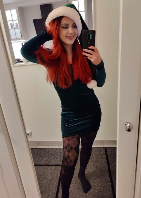 Anniefuchsia