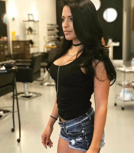 Zelina Vega