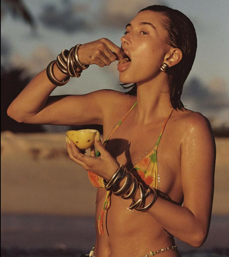 Hailey Baldwin Bieber