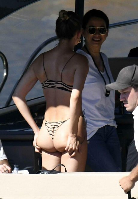 Hailey Baldwin Bieber