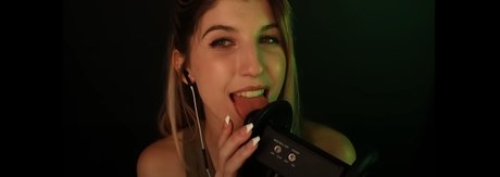 Frivolousfox Asmr