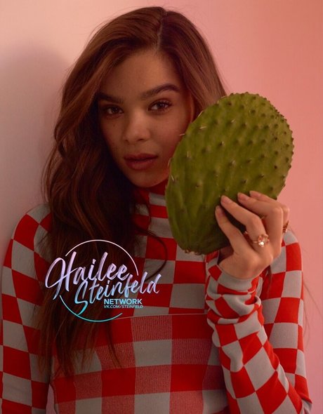 Hailee Steinfeld