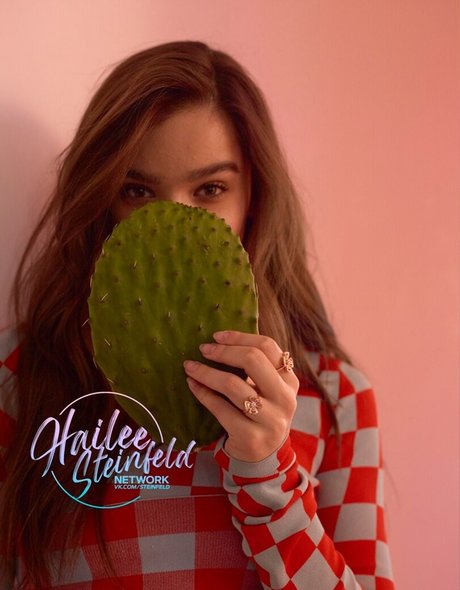 Hailee Steinfeld