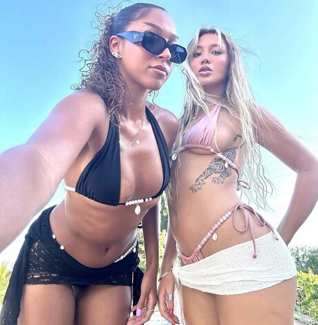 Kiwi Stunner Tasmyn Rose