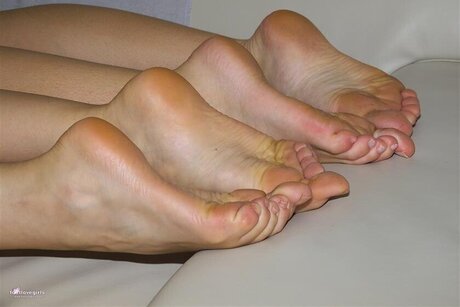 Footlovegirls