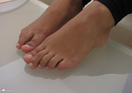 Footlovegirls