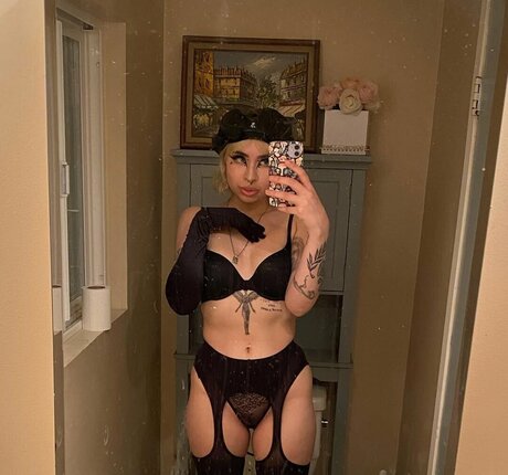 Nicole Nikki Carreon