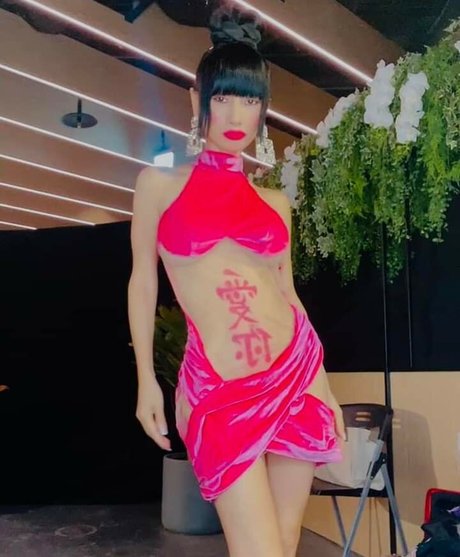 Bai Ling