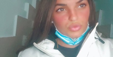 R A X E T  Q U E E N