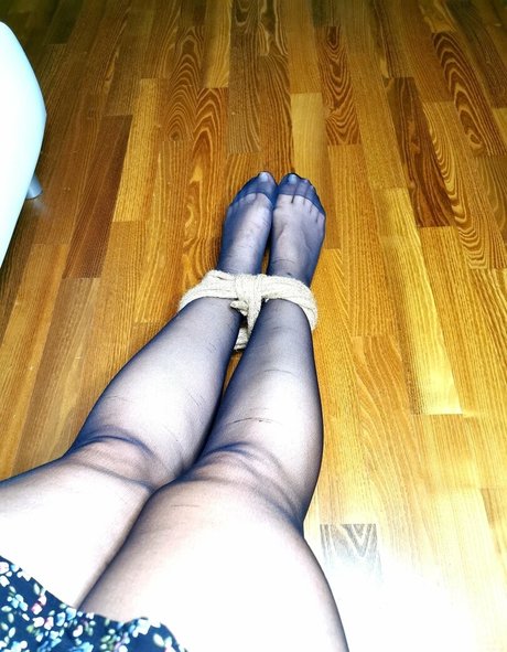 Nylonfeetladyswitzerland