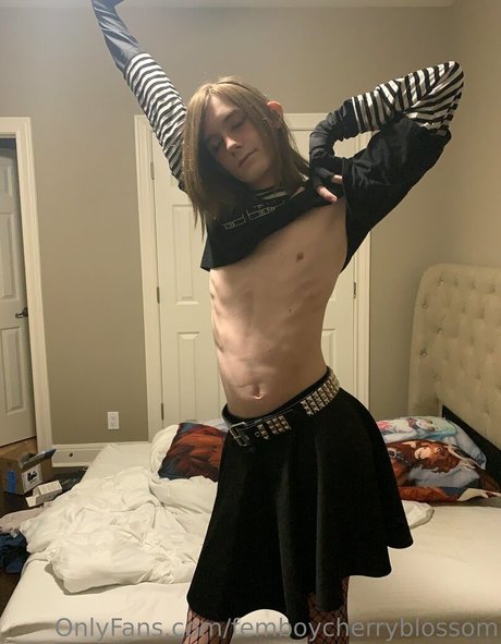 Femboycherryblossom