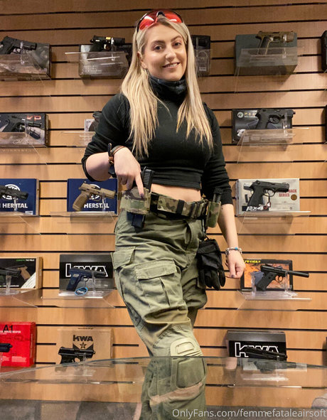 Femmefataleairsoft