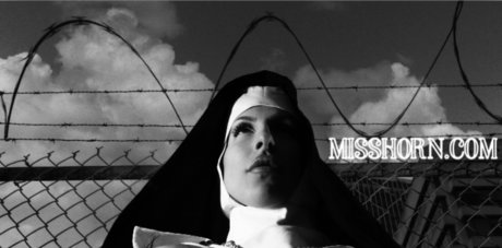 Miss Horn  Big Tiddy Goth Showgirl