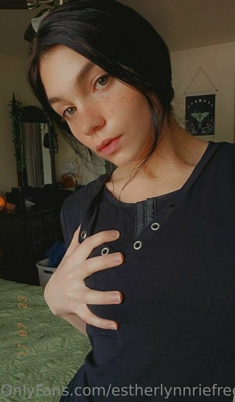 Estherlynnriefree