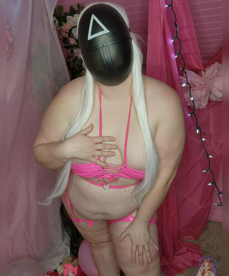 Curvymonstergirlfree