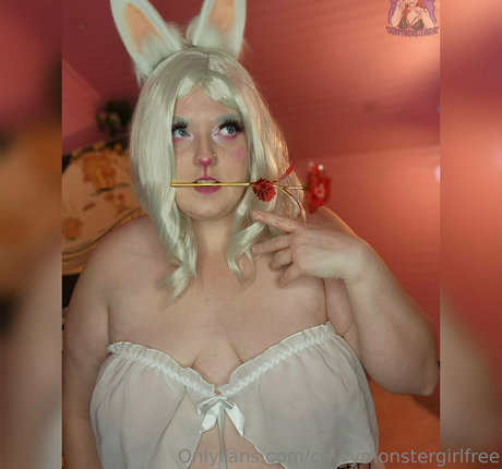 Curvymonstergirlfree