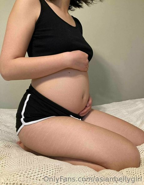 Asianbellygirl