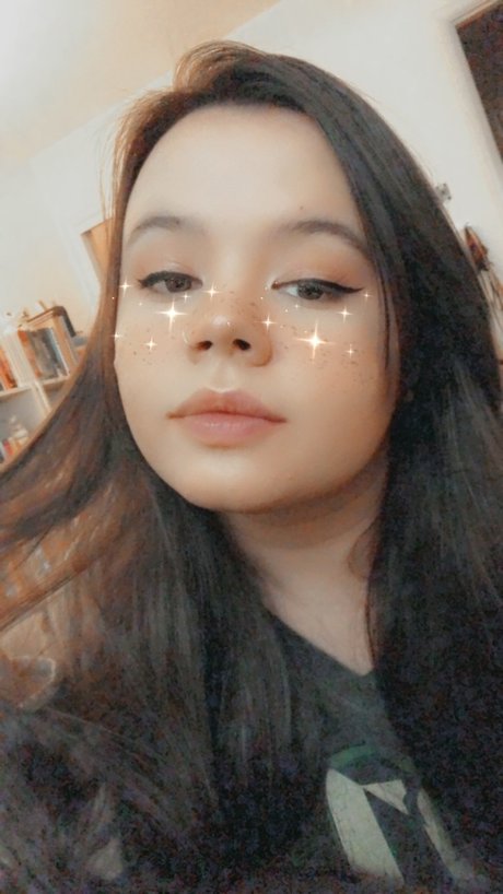 Profile Closed Daisy