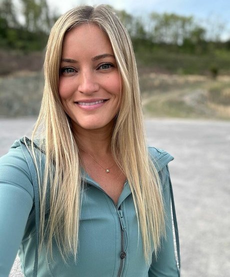Ijustine