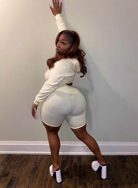 Chunling  nude leaked OnlyFans photo