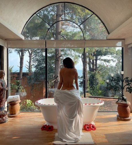 Samantha Ava  Top 05 