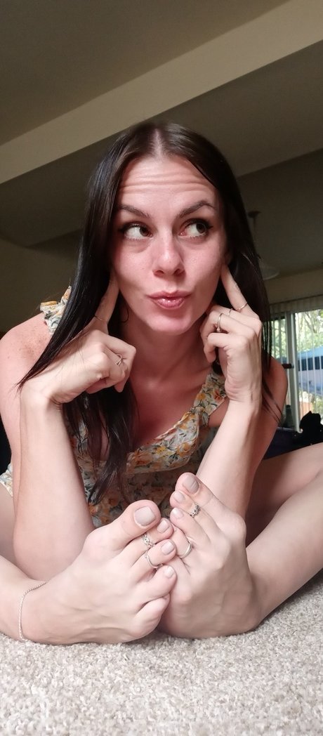 S U P R E M E  S A M A N T H A 