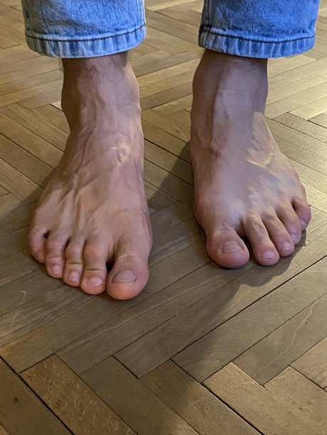 The Italian Feet Master